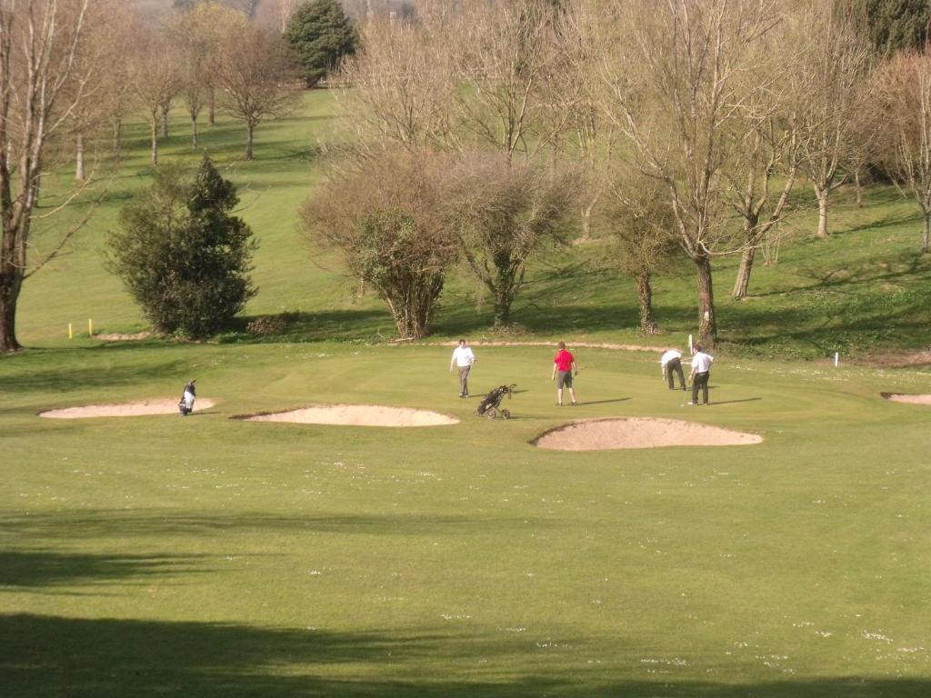 St Mary'S Hotel Golf & Country Club Pencoed ภายนอก รูปภาพ